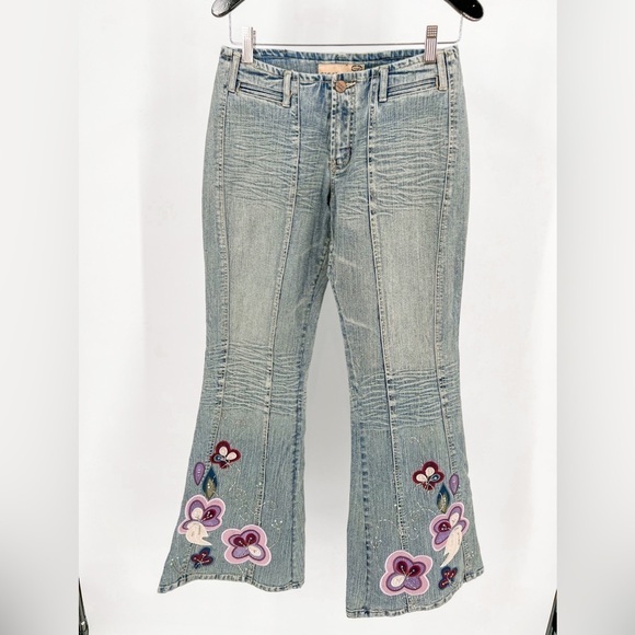 Crest Jeans Distressed Light Wash Blue Pink/Purple Vintage Floral Flare Leg Jean - Picture 1 of 6